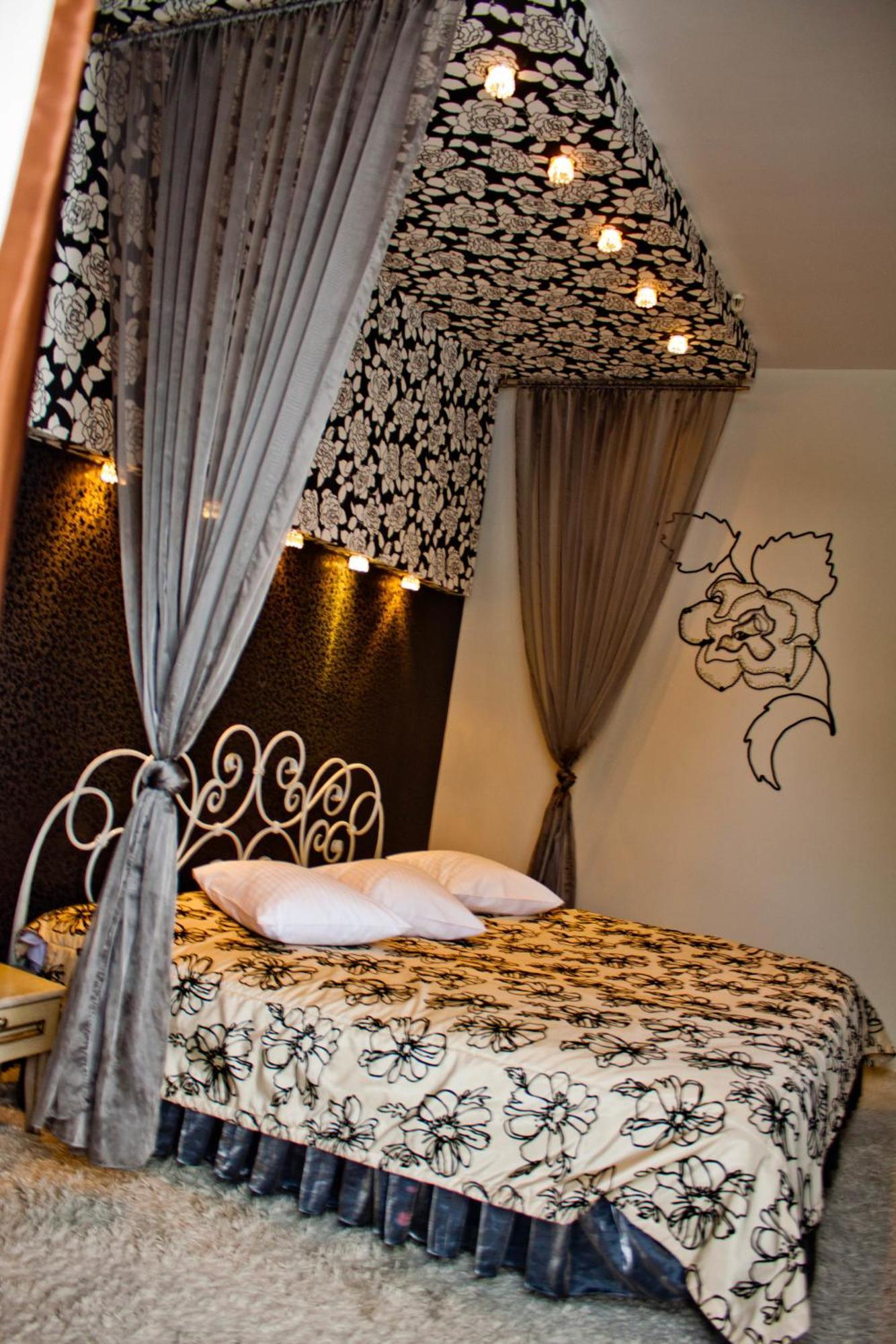 Optima Collection Park Hotel Ivano-Frankivsk Ngoại thất bức ảnh