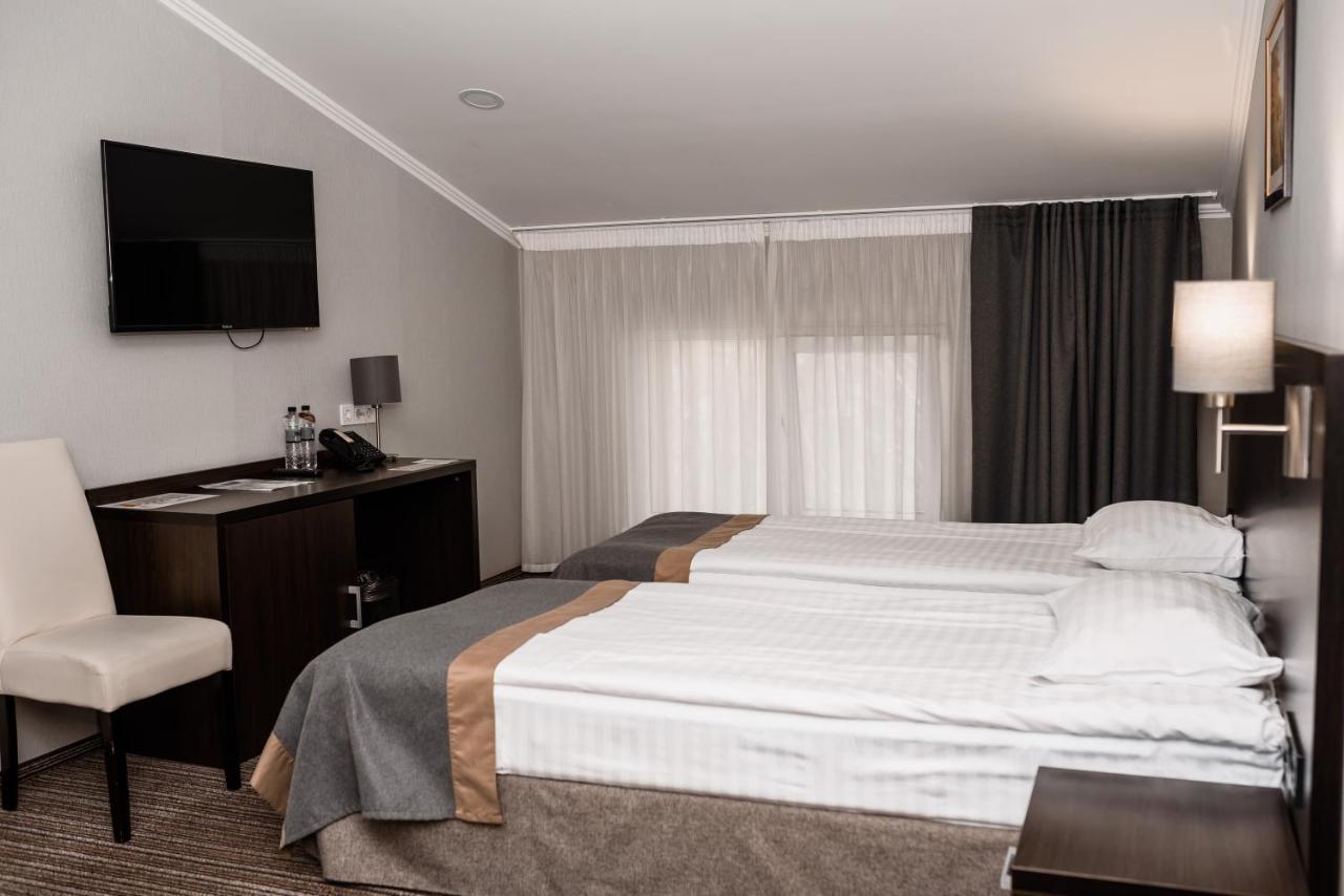 Optima Collection Park Hotel Ivano-Frankivsk Ngoại thất bức ảnh