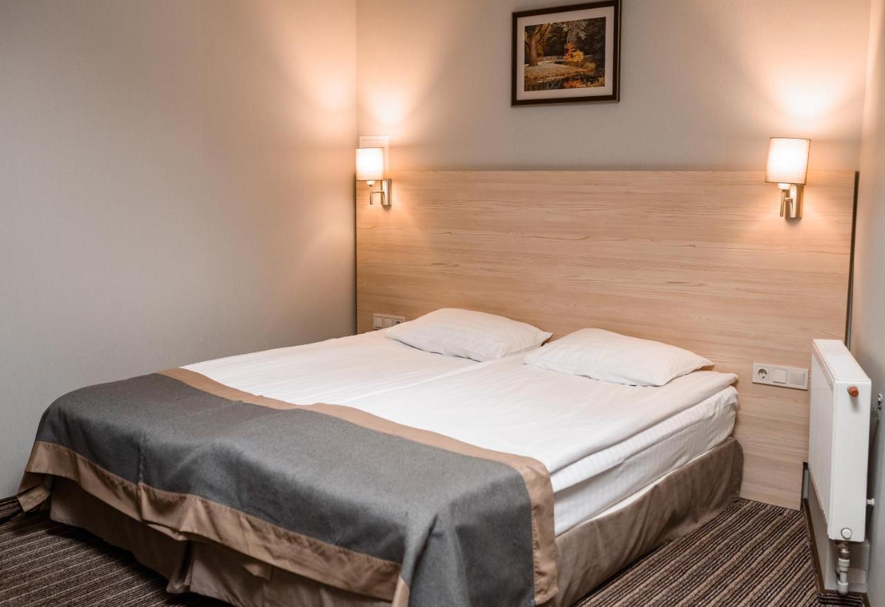 Optima Collection Park Hotel Ivano-Frankivsk Ngoại thất bức ảnh