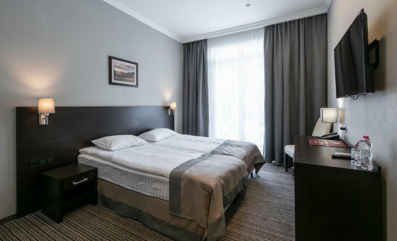 Optima Collection Park Hotel Ivano-Frankivsk Ngoại thất bức ảnh