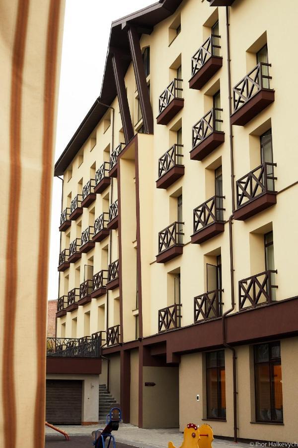 Optima Collection Park Hotel Ivano-Frankivsk Ngoại thất bức ảnh