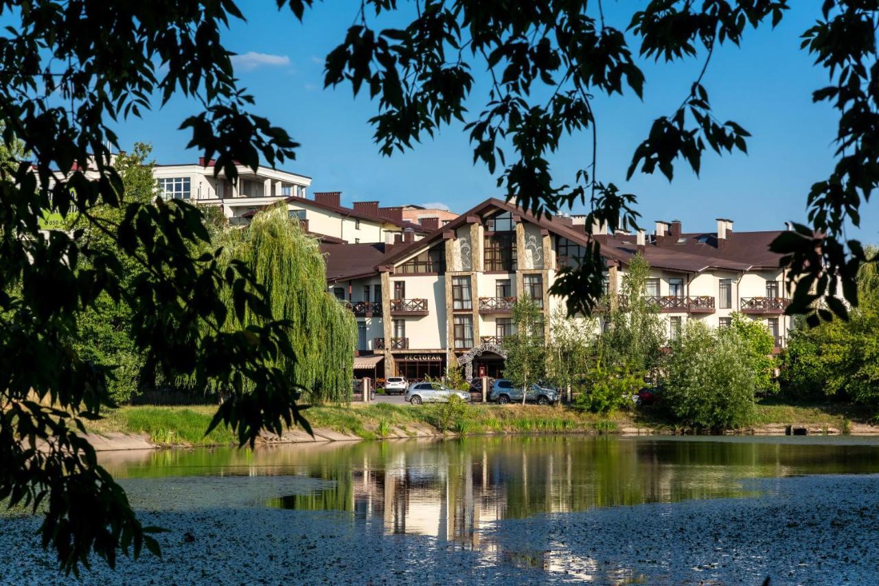 Optima Collection Park Hotel Ivano-Frankivsk Ngoại thất bức ảnh