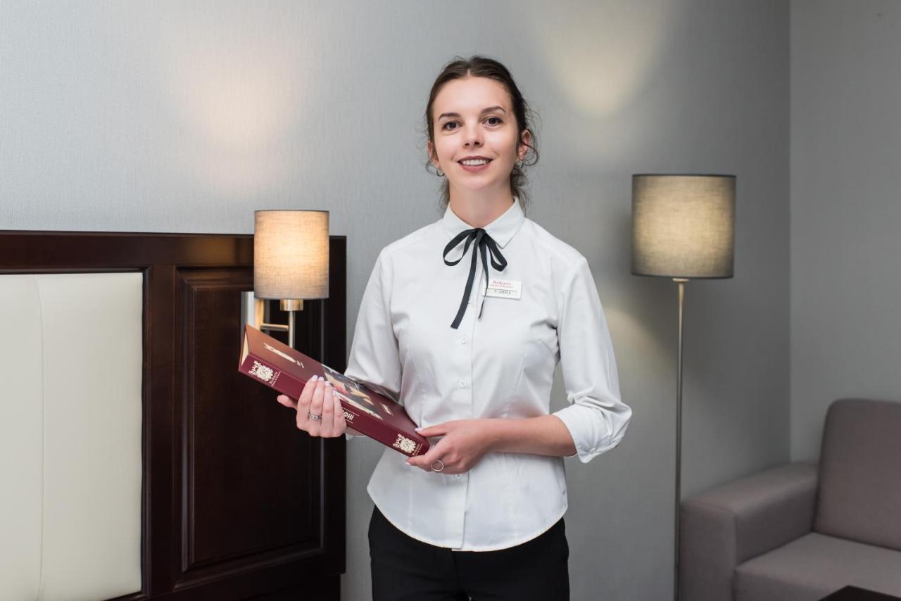Optima Collection Park Hotel Ivano-Frankivsk Ngoại thất bức ảnh