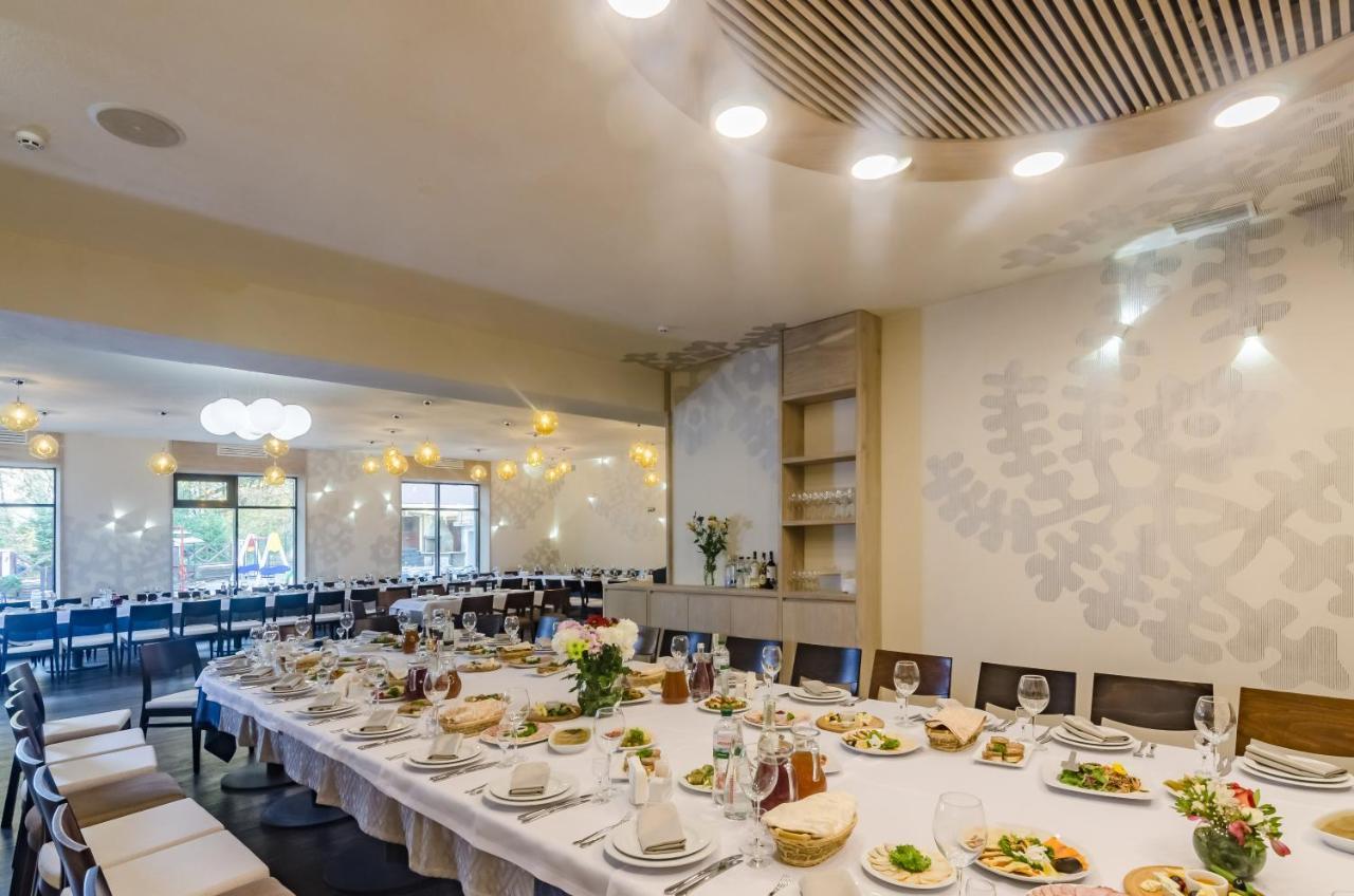 Optima Collection Park Hotel Ivano-Frankivsk Ngoại thất bức ảnh
